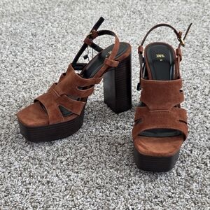 Zara Women's Tan Suede Platform Heels